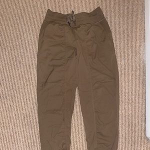 Lulu Lemon Dance studio Jogger